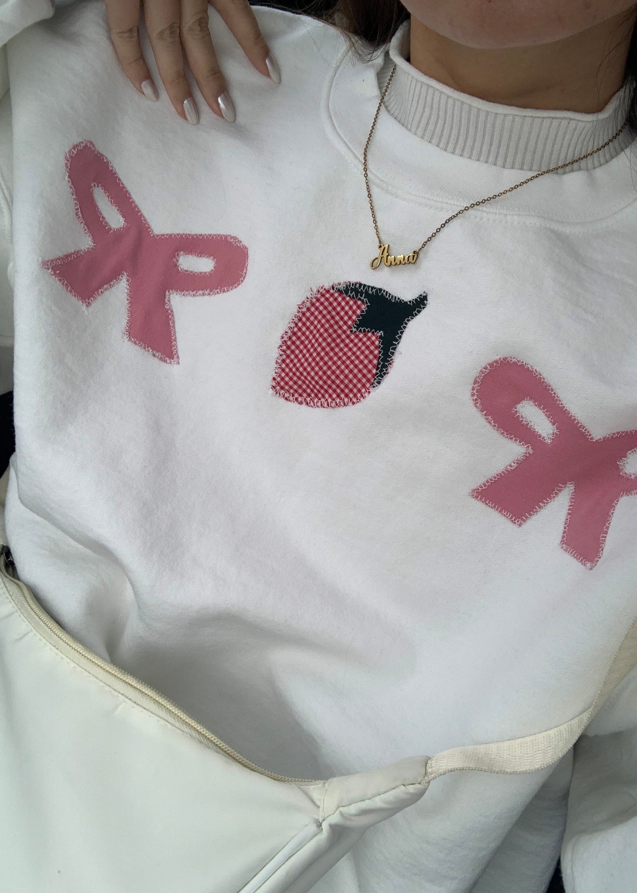 Berries & Bows Sweatshirt